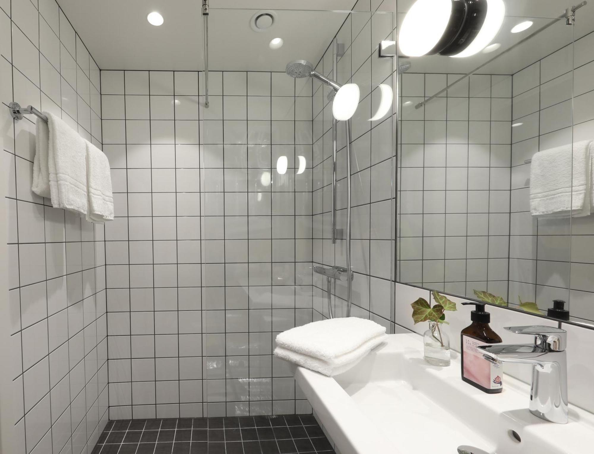 Best Western Plus Ten Hotel Upplands-Väsby Buitenkant foto